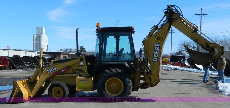 image for item D8806 1997 John Deere 310E backhoe
