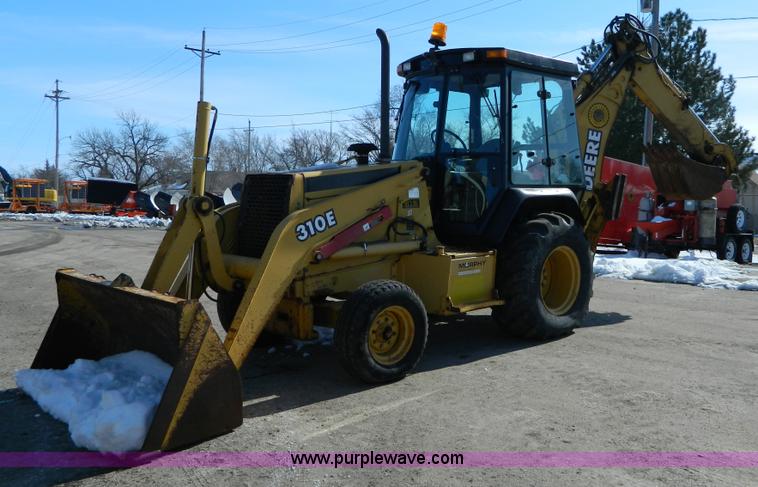 image for item D8806 1997 John Deere 310E backhoe
