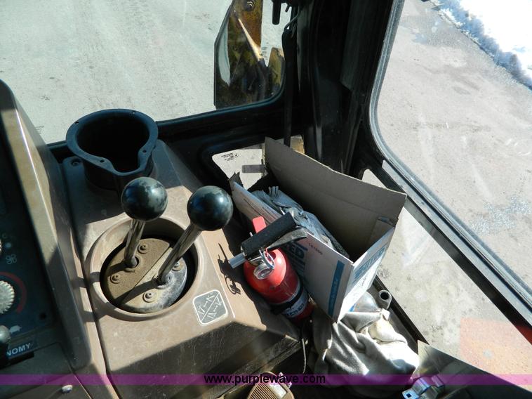 image for item D8806 1997 John Deere 310E backhoe