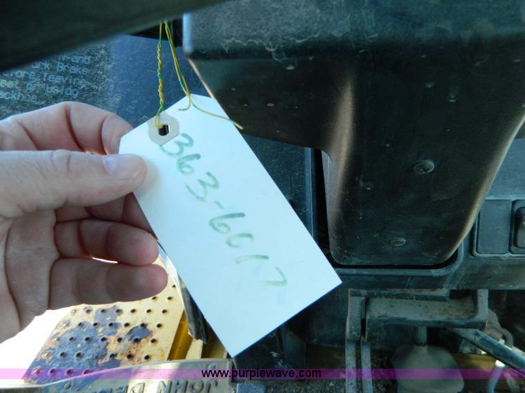 image for item D8806 1997 John Deere 310E backhoe