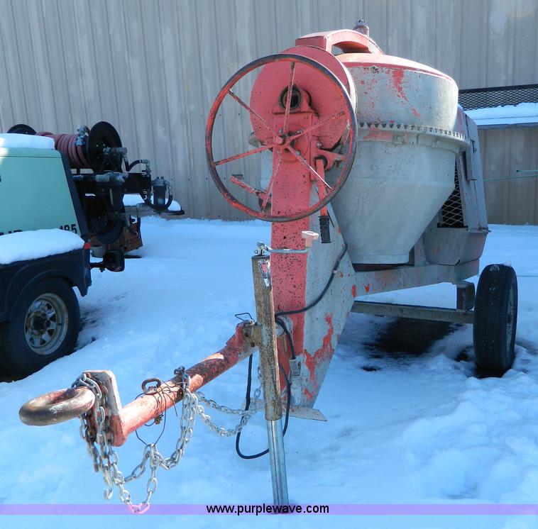 image for item D8822 1991 Gilson 59280 concrete mixer