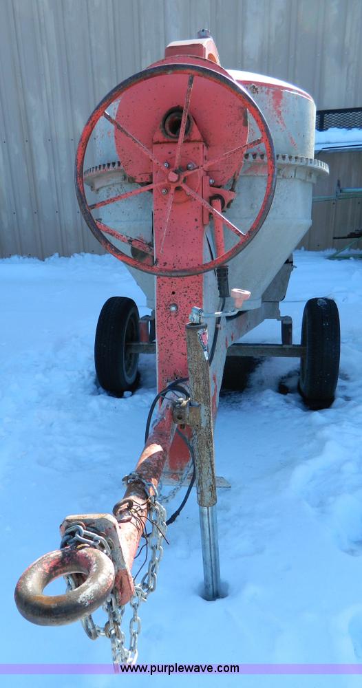 image for item D8822 1991 Gilson 59280 concrete mixer