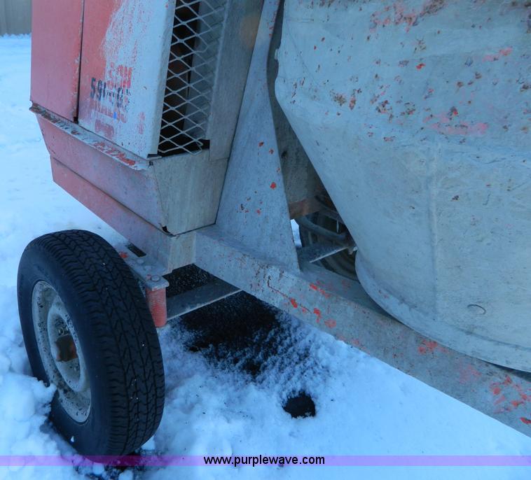 image for item D8822 1991 Gilson 59280 concrete mixer