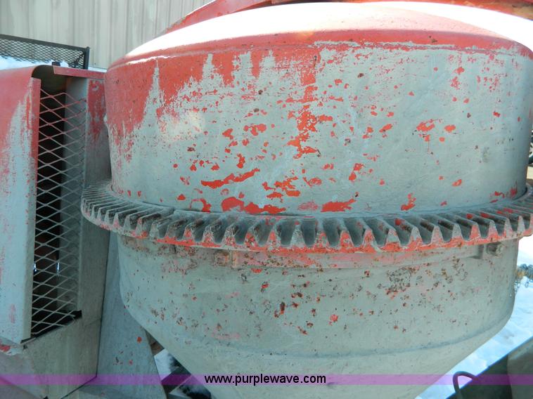 image for item D8822 1991 Gilson 59280 concrete mixer