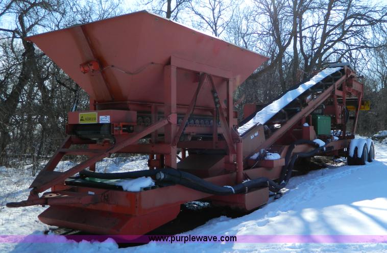 image for item D8828 1993 Peerless 3076-HPP twin-shaft portable pugmill