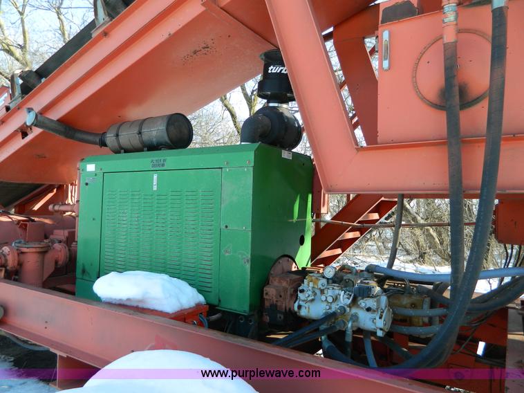 image for item D8828 1993 Peerless 3076-HPP twin-shaft portable pugmill