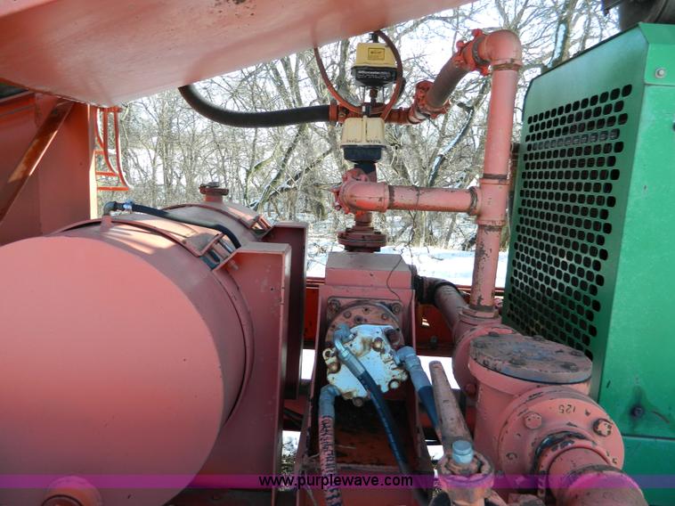 image for item D8828 1993 Peerless 3076-HPP twin-shaft portable pugmill