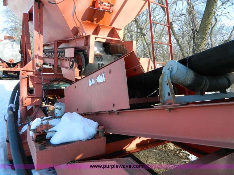 image for item D8828 1993 Peerless 3076-HPP twin-shaft portable pugmill