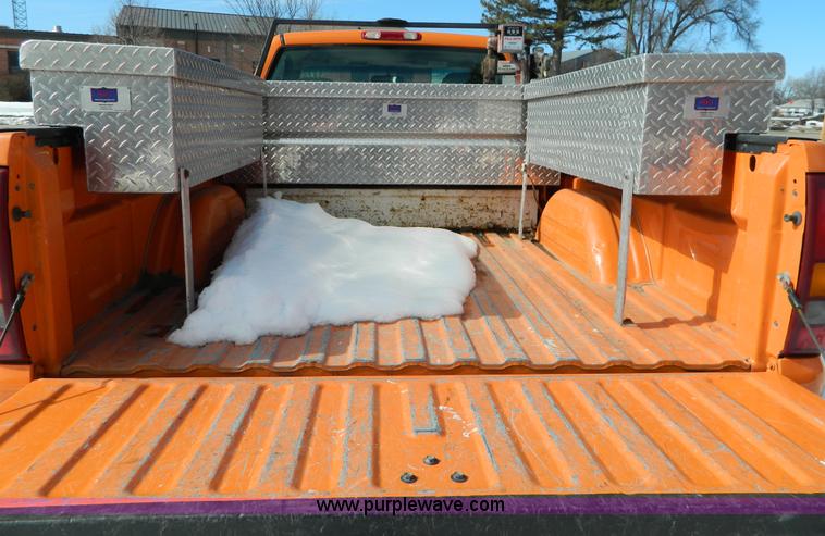 image for item D8831 2002 Chevrolet Silverado 2500HD pickup truck