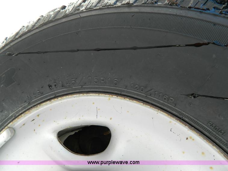 image for item D8831 2002 Chevrolet Silverado 2500HD pickup truck