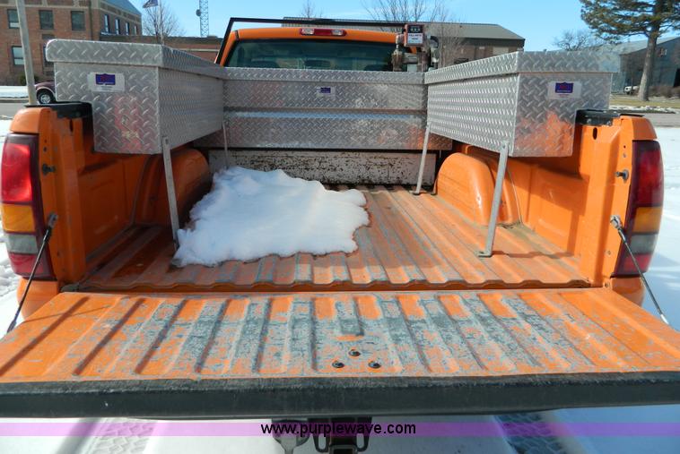 image for item D8832 2002 Chevrolet C2500 pickup truck