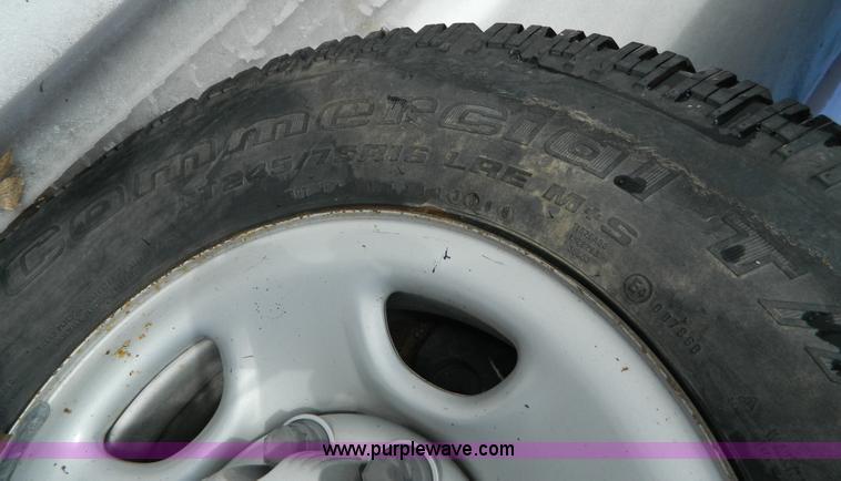 image for item D8832 2002 Chevrolet C2500 pickup truck