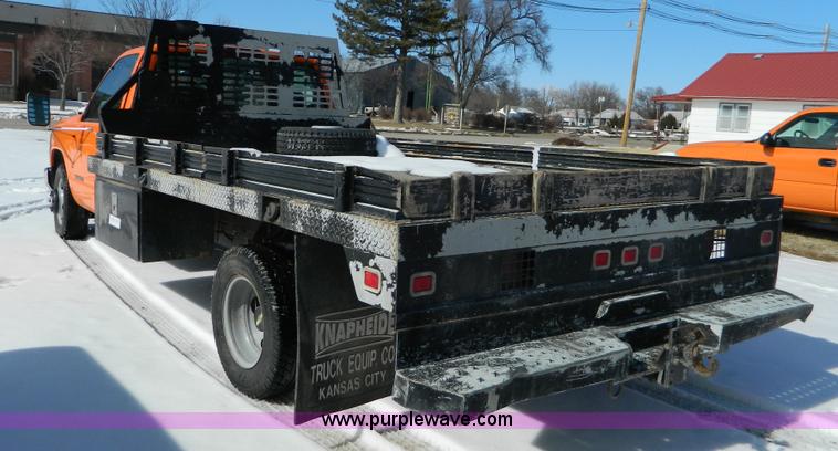 image for item D8833 2000 Chevrolet C3500 LS pickup truck