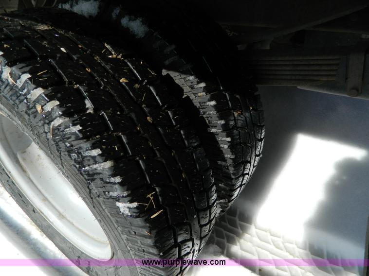 image for item D8833 2000 Chevrolet C3500 LS pickup truck