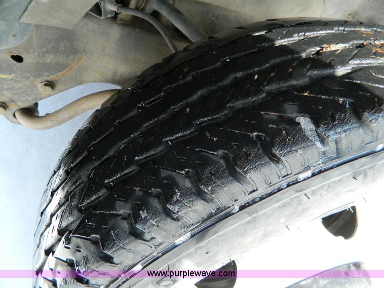 image for item D8833 2000 Chevrolet C3500 LS pickup truck