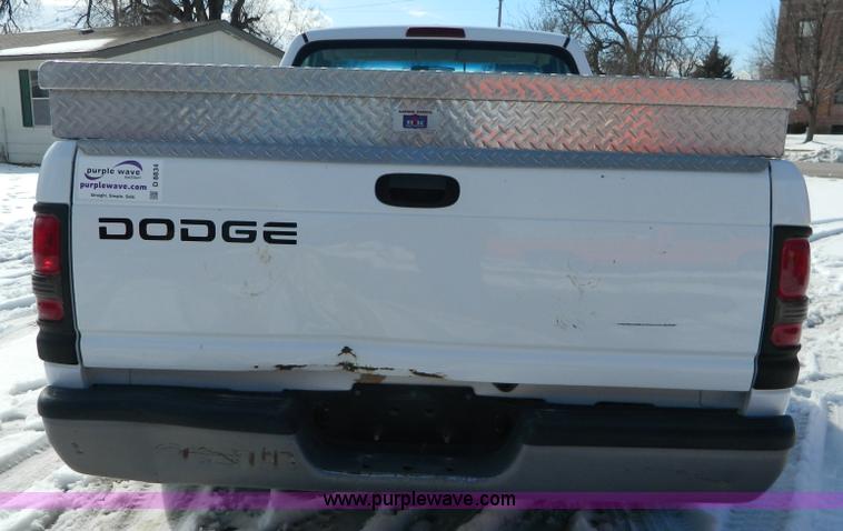 image for item D8834 2001 Dodge Ram 1500 pickup truck