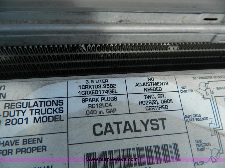 image for item D8834 2001 Dodge Ram 1500 pickup truck