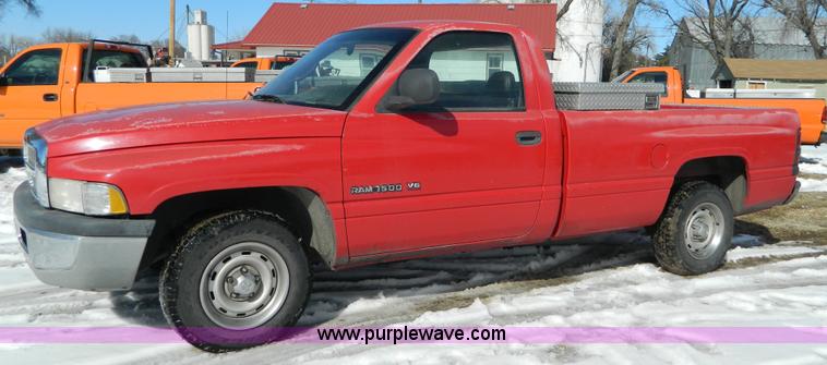 image for item D8835 1999 Dodge Ram 1500 pickup truck