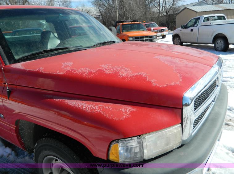 image for item D8835 1999 Dodge Ram 1500 pickup truck