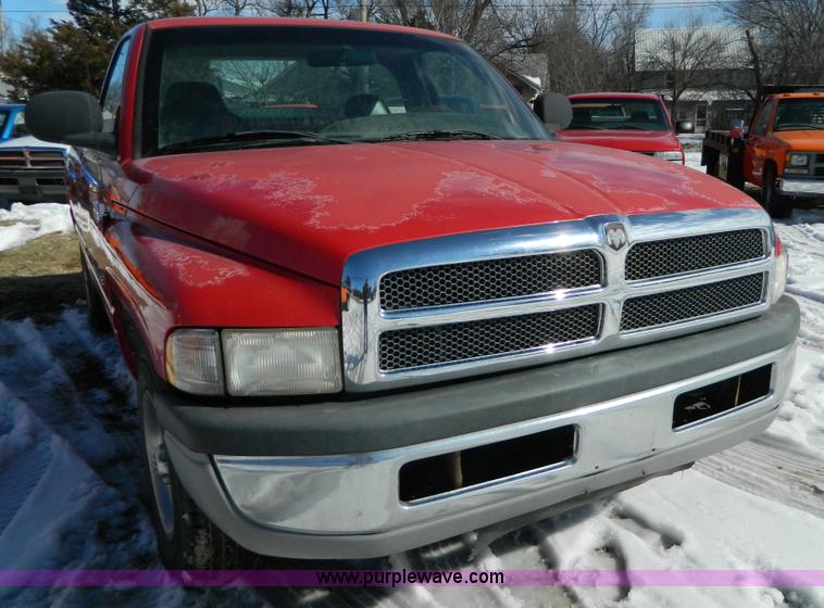 image for item D8835 1999 Dodge Ram 1500 pickup truck