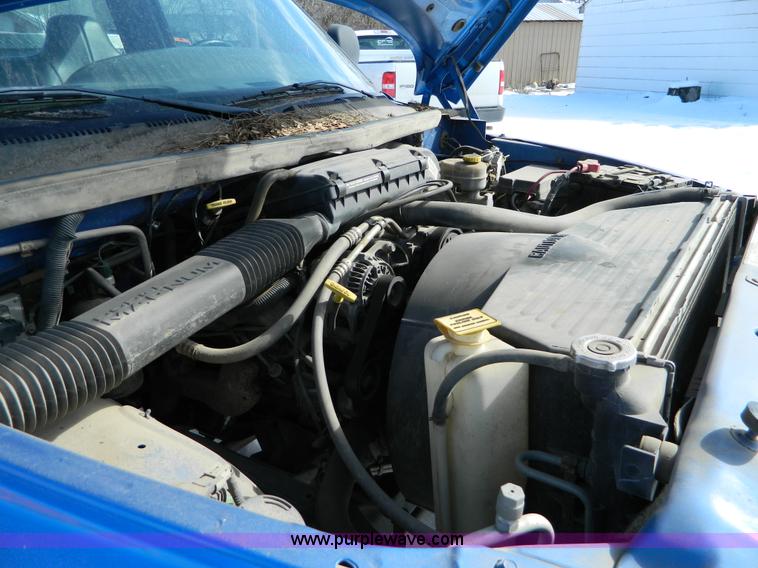 image for item D8836 2001 Dodge Ram 1500 pickup truck