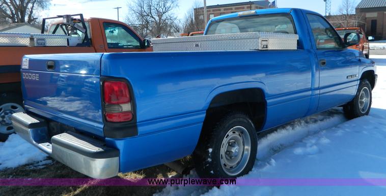 image for item D8838 1999 Dodge Ram 1500 pickup truck