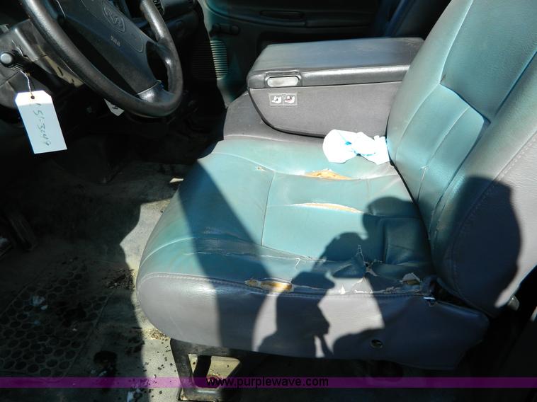 image for item D8838 1999 Dodge Ram 1500 pickup truck