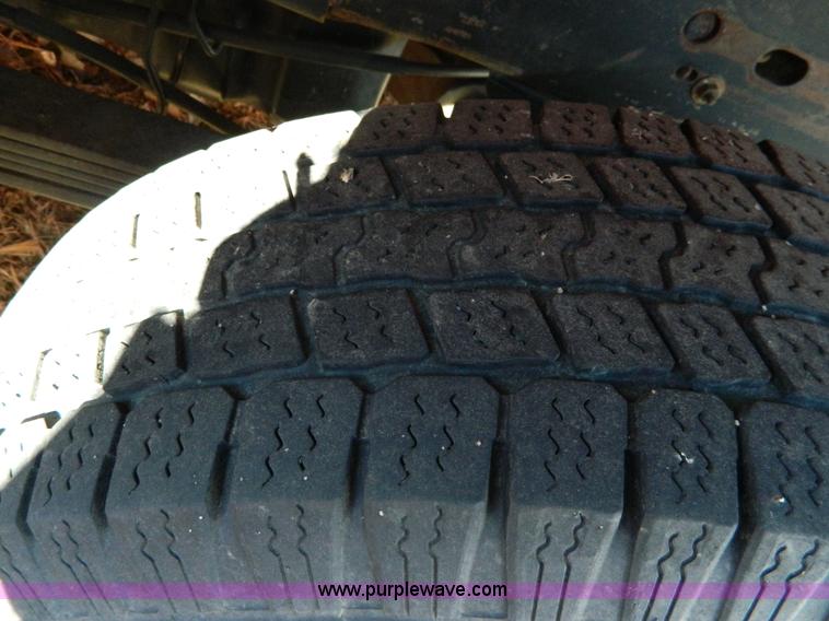 image for item D8839 2002 Chevrolet Silverado 2500HD pickup truck