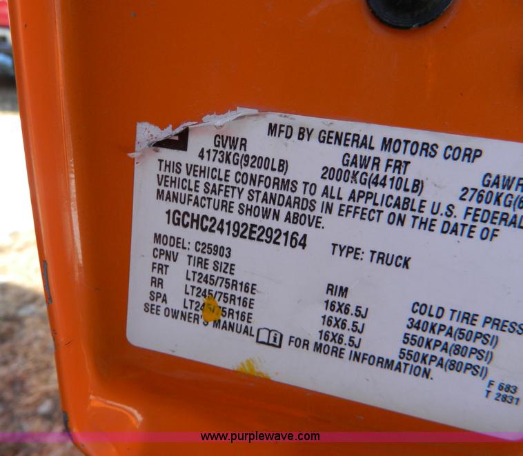 image for item D8839 2002 Chevrolet Silverado 2500HD pickup truck