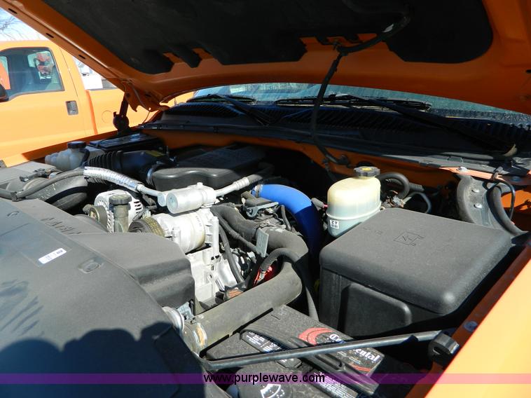 image for item D8839 2002 Chevrolet Silverado 2500HD pickup truck