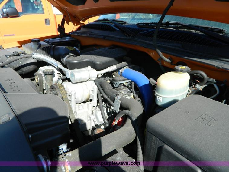 image for item D8839 2002 Chevrolet Silverado 2500HD pickup truck