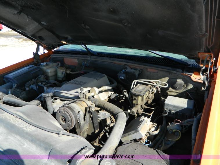 image for item D8843 1998 Chevrolet 2500HD pickup truck