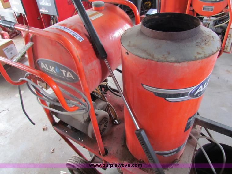 image for item I9520 2004 Alkota 3122T pressure washer