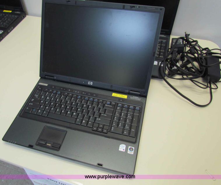 image for item I9528 (2) 2007 Compaq NX9420 laptop computers