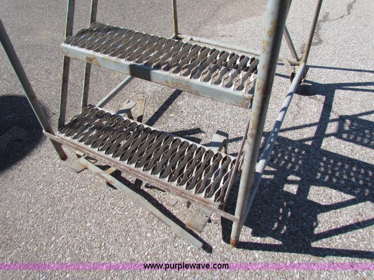 image for item I9586 Cotterman 0203 five step rolling steel ladder