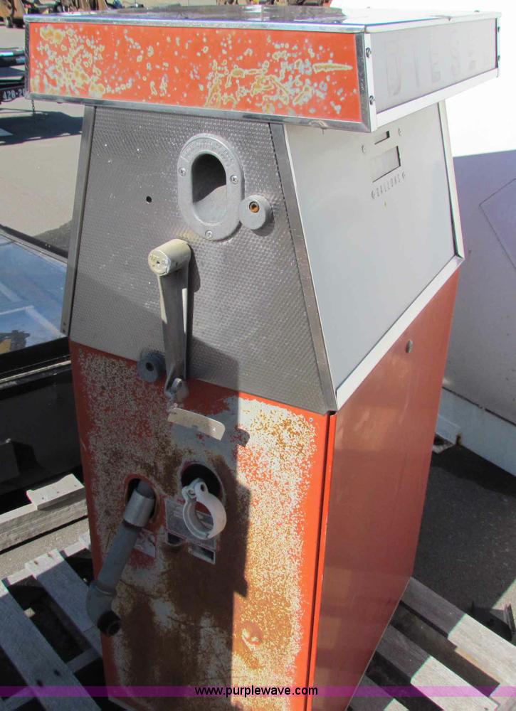 image for item I9599 (3) fuel pumps