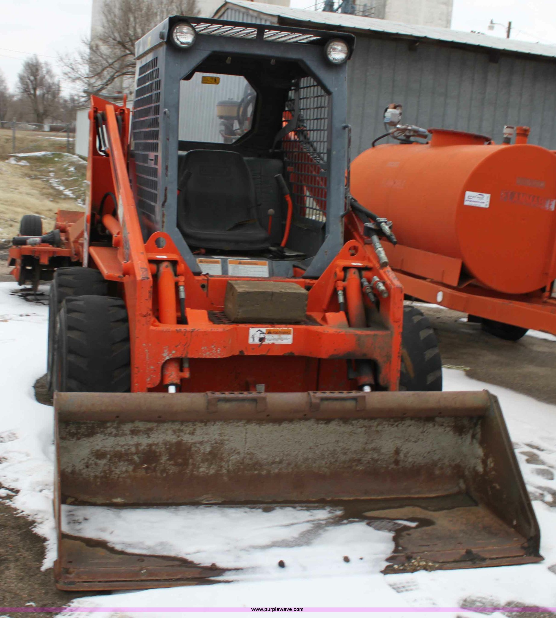 1997 Thomas 173HLS skid steer in Hutchinson, KS Item A7180 sold Purple Wave