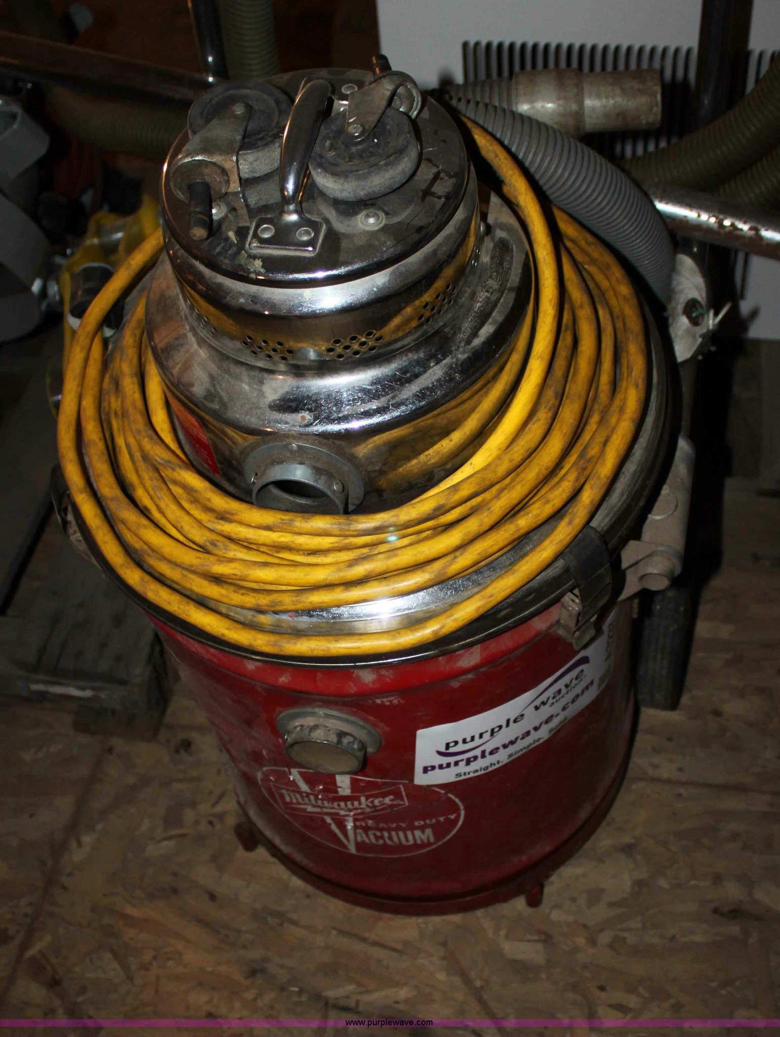 1997 Milwaukee 8912 wet/dry vacuum in Hutchinson, KS Item A7237 sold