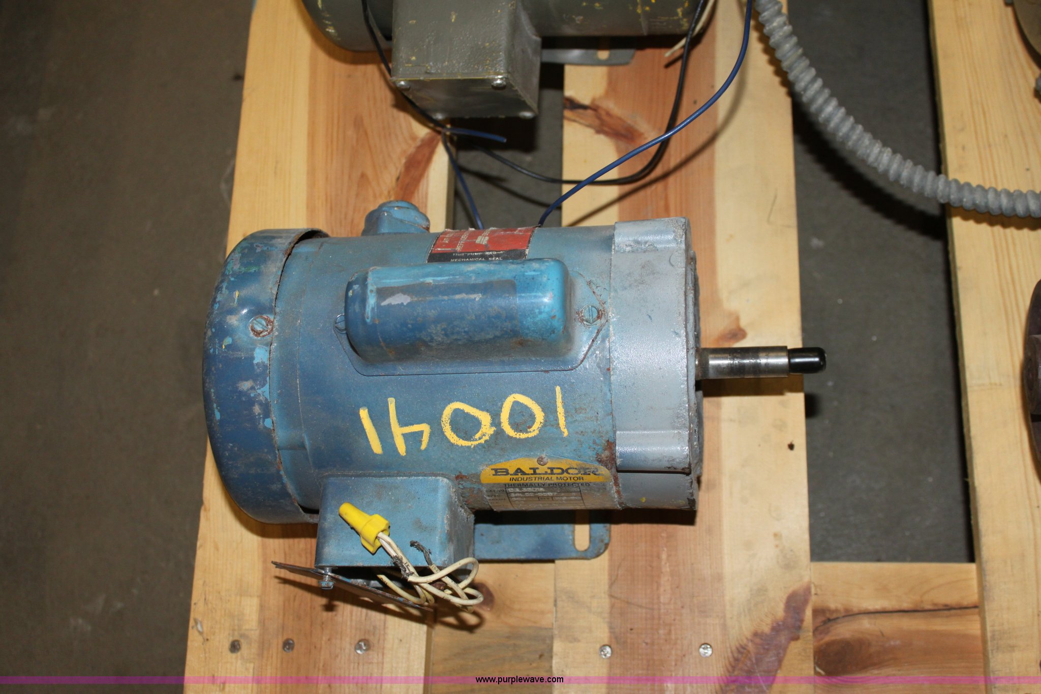 (11) assorted electric motors in Topeka, KS Item B8977 sold Purple Wave
