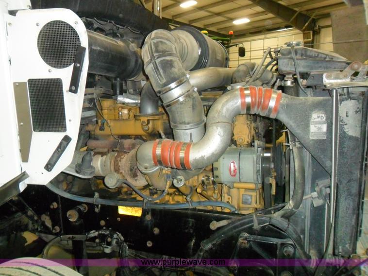 image for item A1932 1999 Kenworth T800 semi