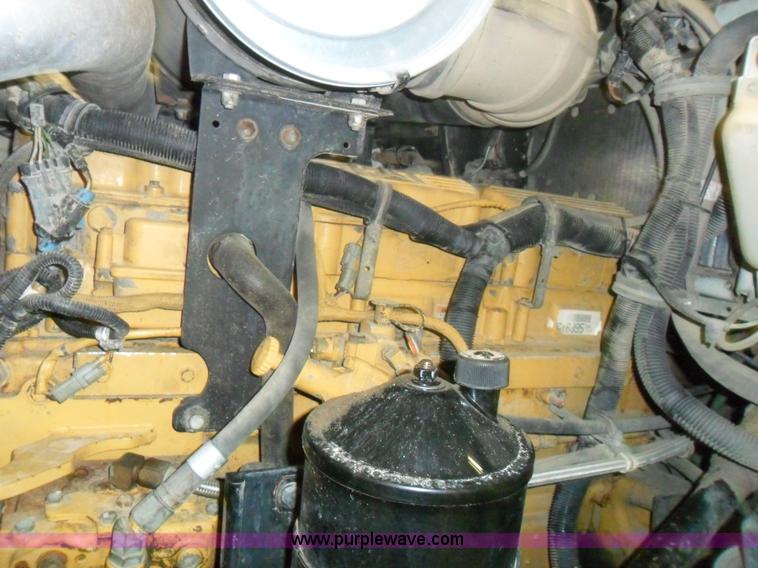 image for item A1932 1999 Kenworth T800 semi