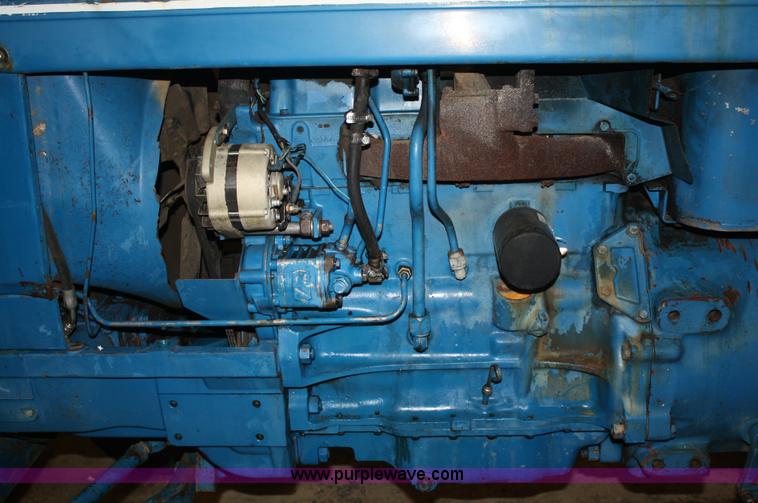 image for item A6774 1971 Ford 7000 tractor