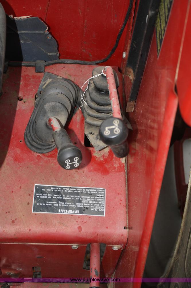 image for item A6997 1982 International 684 tractor