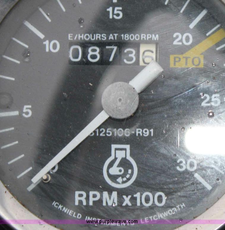 image for item A6997 1982 International 684 tractor