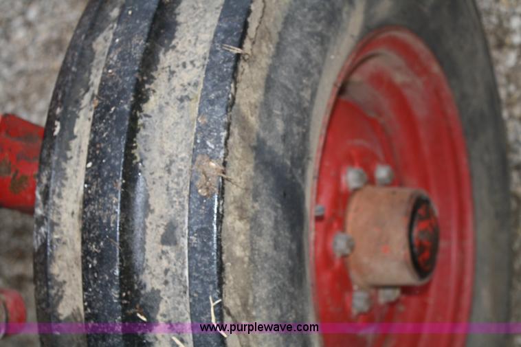 image for item A6997 1982 International 684 tractor