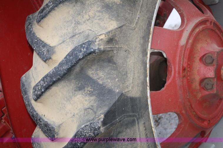 image for item A6997 1982 International 684 tractor