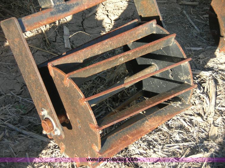 image for item B1018 Orthman 1tRIPr 12R30 toolbar