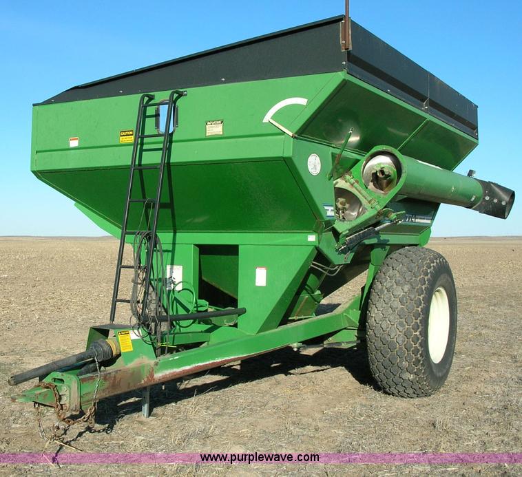image for item B1019 Brent 774 grain cart