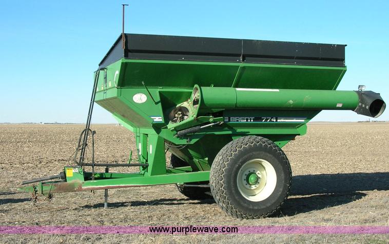 image for item B1019 Brent 774 grain cart