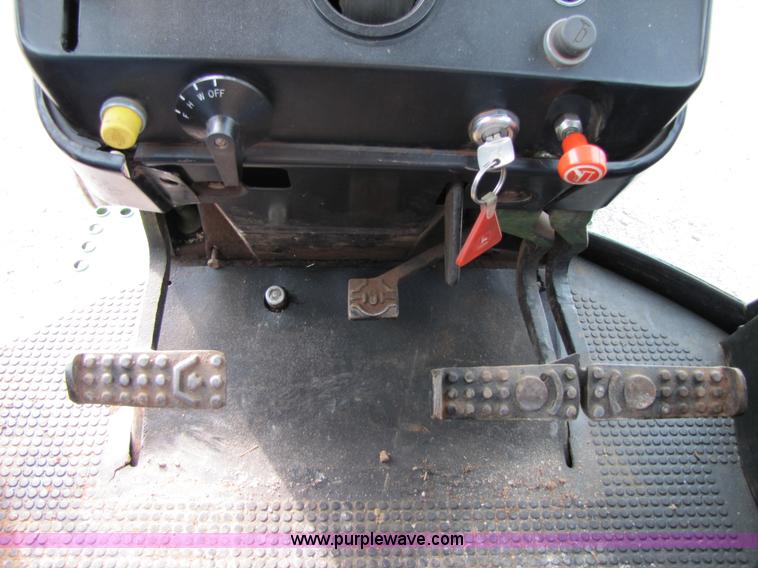 image for item B2205 1978 John Deere 4840 tractor